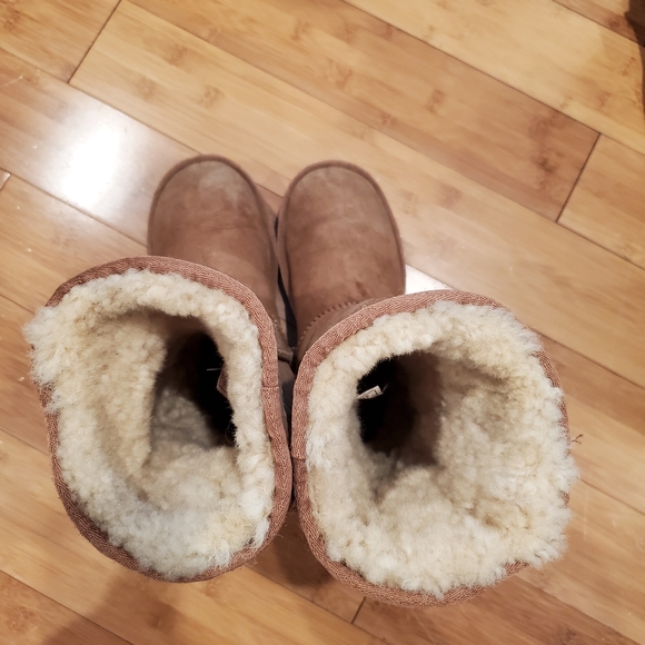 UGGs tall boots size 7 - Picture 4 of 8
